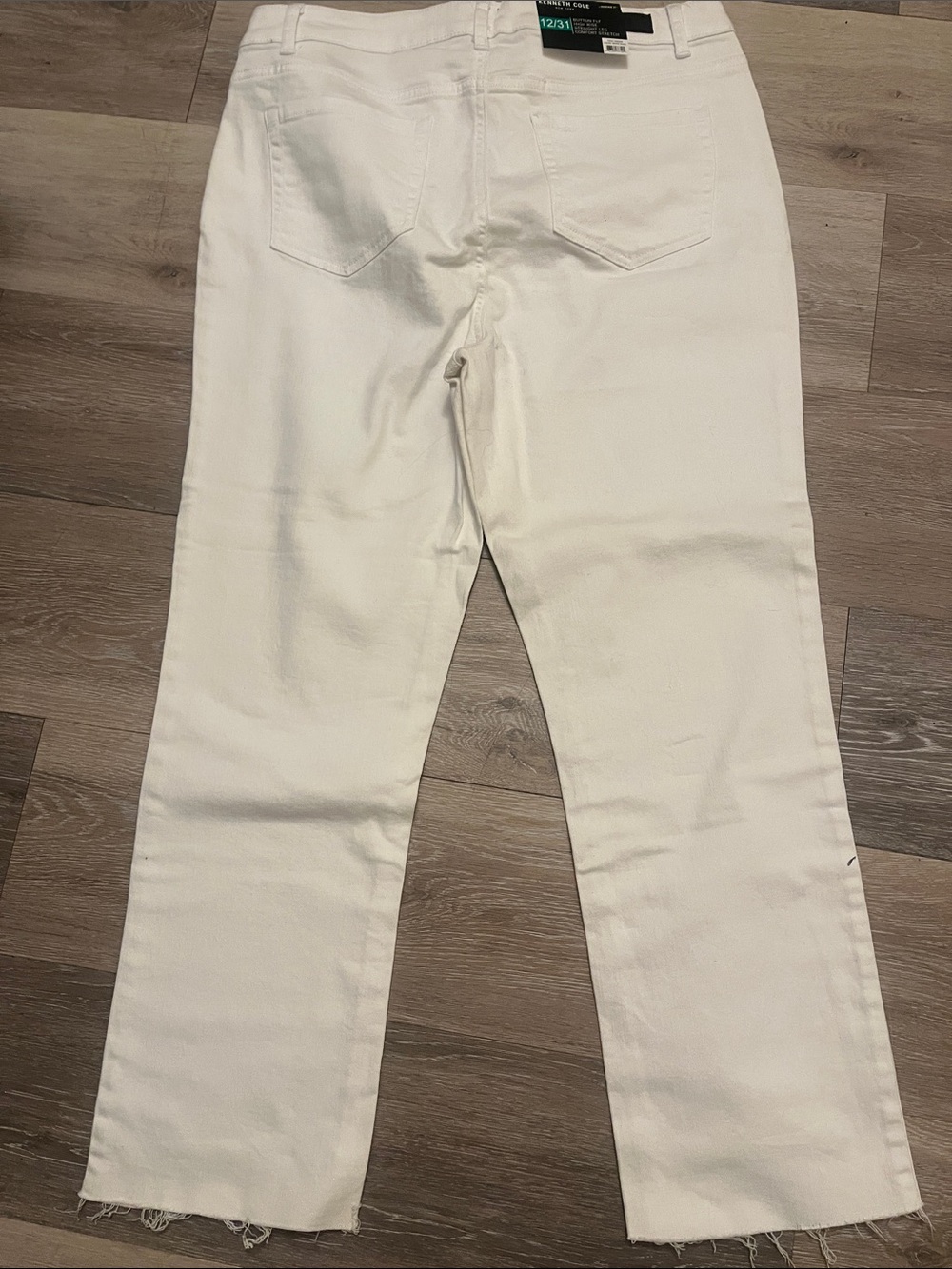 Kenneth Cole White Straight-Leg Jeans with Raw Hem, new with tags